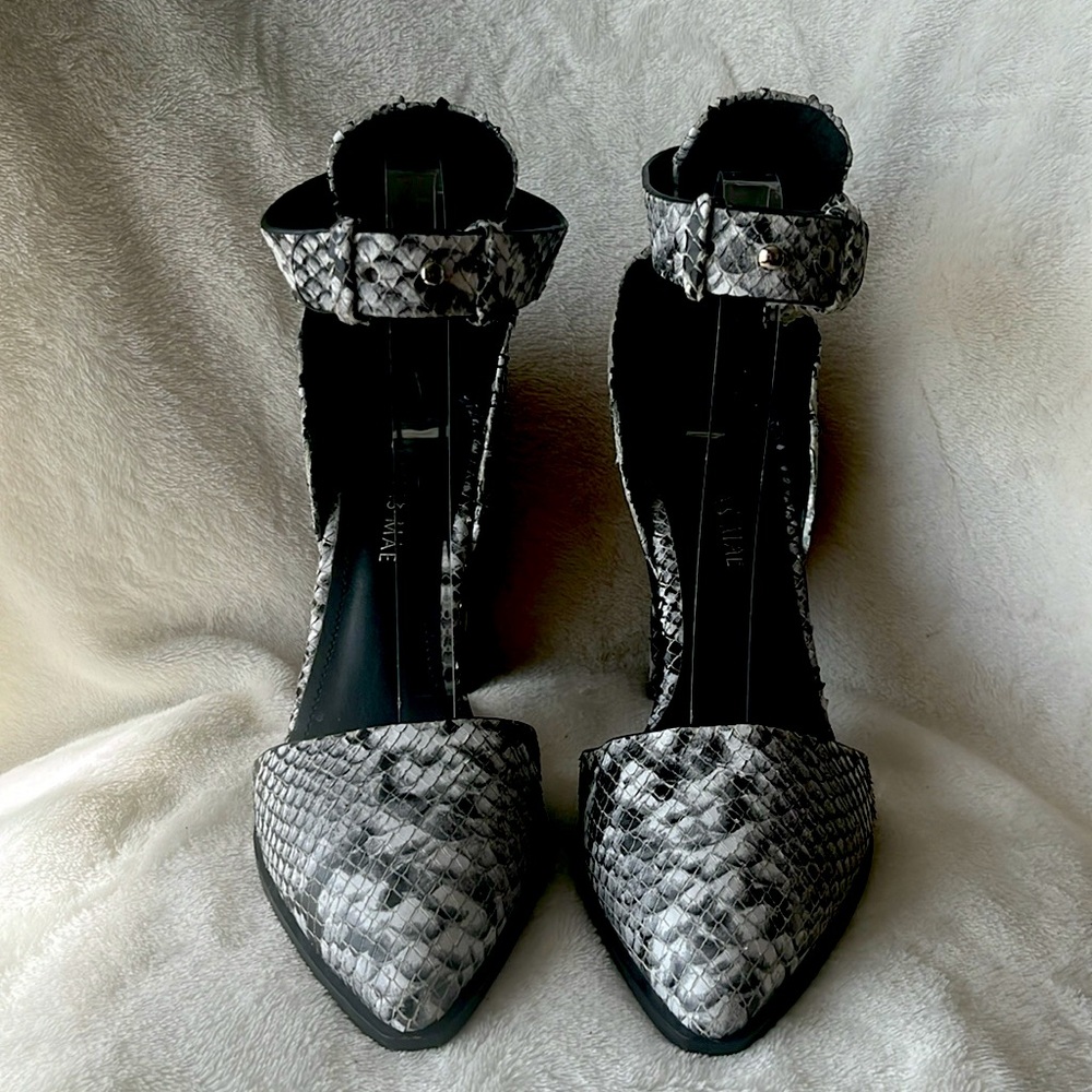 Alias Mae Heels Size 39